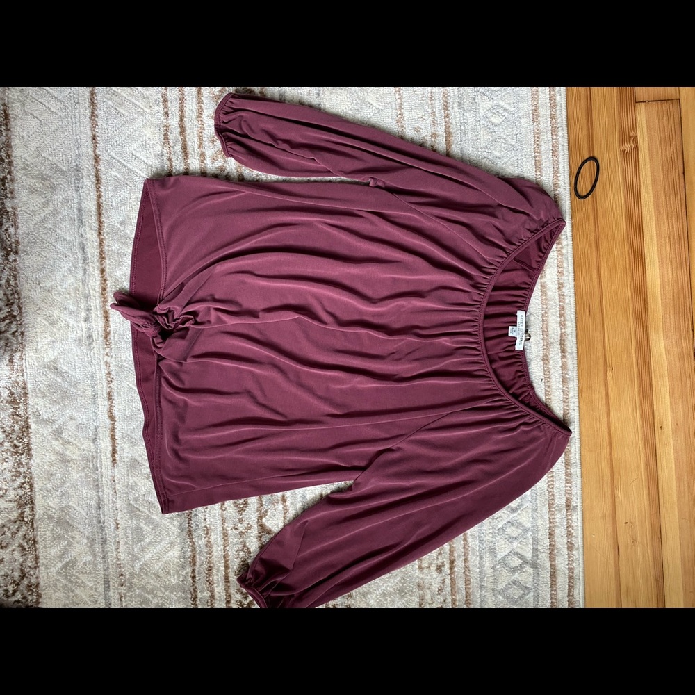 Maroon 3/4 sleeve blouse